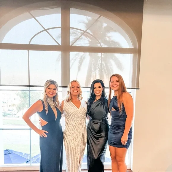 White and silver sequined dress sz large - Picture 2 of 4